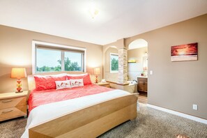 4 Schlafzimmer, Schreibtisch, Bügeleisen/Bügelbrett, Reisekinderbett