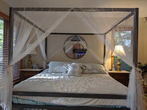 5 bedrooms, iron/ironing board, free WiFi, bed sheets - Twin Mountain River House – Serene White Mountains Hideaway by the River! (Twin Mountain)