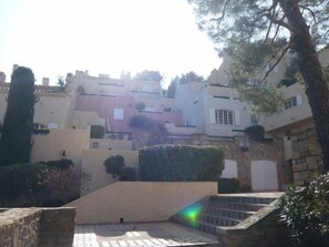 Property grounds - Hameau la Madrague by Interhome (Saint Cyr sur Mer La Madrague)