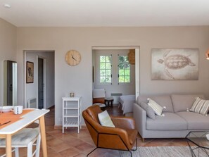 TV - Hameau la Madrague by Interhome (Saint Cyr sur Mer La Madrague)