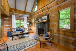 Smart TV, fireplace, video games, Netflix