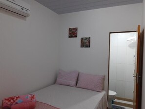 Laptop workspace, iron/ironing board, free WiFi, bed sheets - Lar Recife Olinda - Casa Inteira (Recife)
