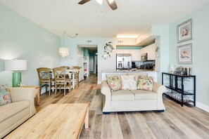 TV - Beachfront PCB Condo w/ Ocean View & Pool Access! (Panama City Beach)