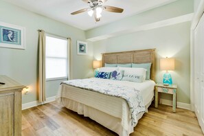1 bedroom, Internet, bed sheets - Beachfront PCB Condo w/ Ocean View & Pool Access! (Panama City Beach)