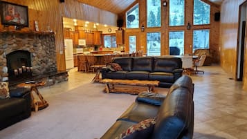 TV, fireplace, DVD player