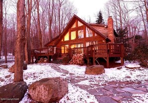 Exterior - Lakefront Poconos,   Early check in late check out during winter months. (Gouldsboro)