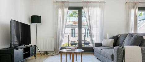 Télévision, chaîne hi-fi