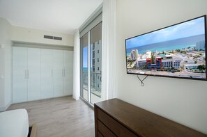 1 quarto, escrivaninha, ferros/tábuas de passar roupa, Wi-Fi de cortesia