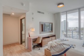 1 habitación, tabla de planchar con plancha, wifi y ropa de cama