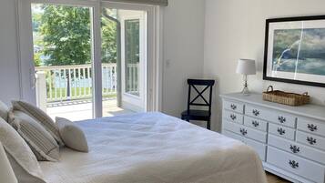 4 makuuhuonetta, työpöytä, silitysrauta/-lauta, ilmainen Wi-Fi