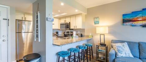 Condo, Multiple Beds, Pool View | Interior