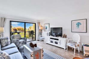 Condo, Multiple Beds, Pool Access, Beach View | Living room | 40-inch TV with digital channels
