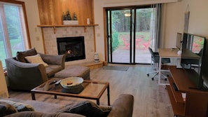 Smart TV, fireplace - White Mountain Escape - Cozy Home with Fireplace & River Access (Twin Mountain)