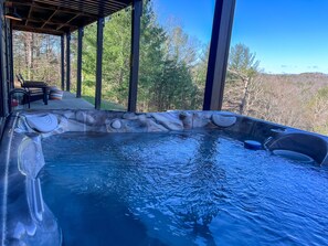 Pool - Family Friendly! Sunset + Mtn Views, Fire Pit, Hot Tub, Game Room - Golden TEE! (Morganton)