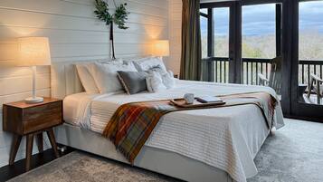 5 bedrooms, desk, iron/ironing board, free WiFi