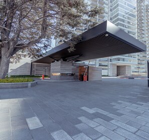 Pintu masuk properti