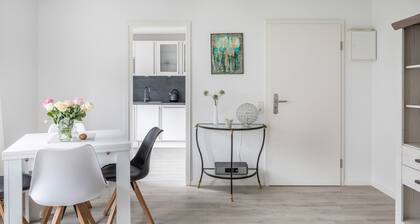 Pet-Friendly Apartment Holly with Wi-Fi & Terrace