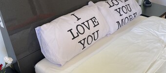 Mansion house with a pool and tennis in 5000 sqft