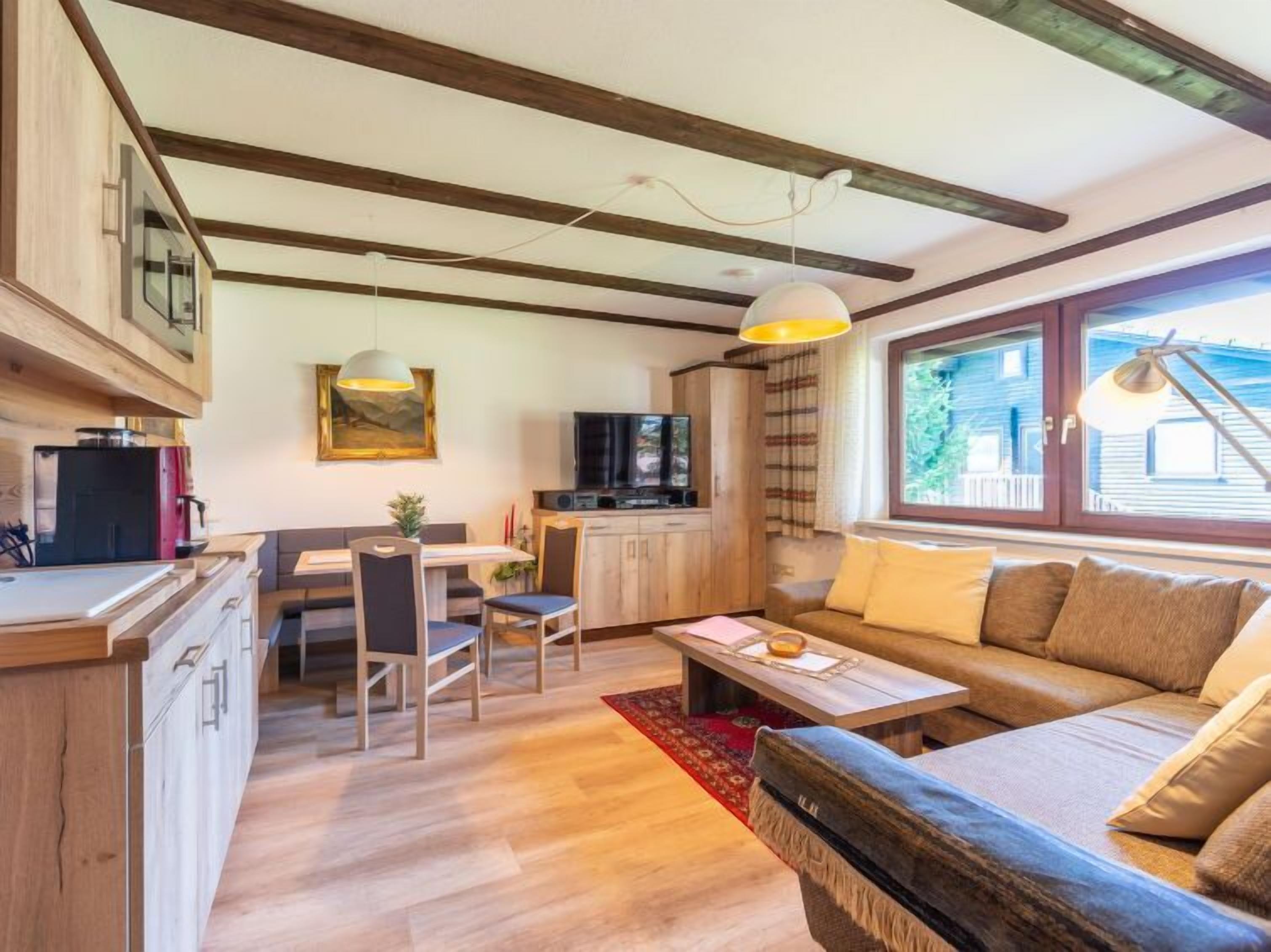 Télévision à écran plat, lecteur de DVD