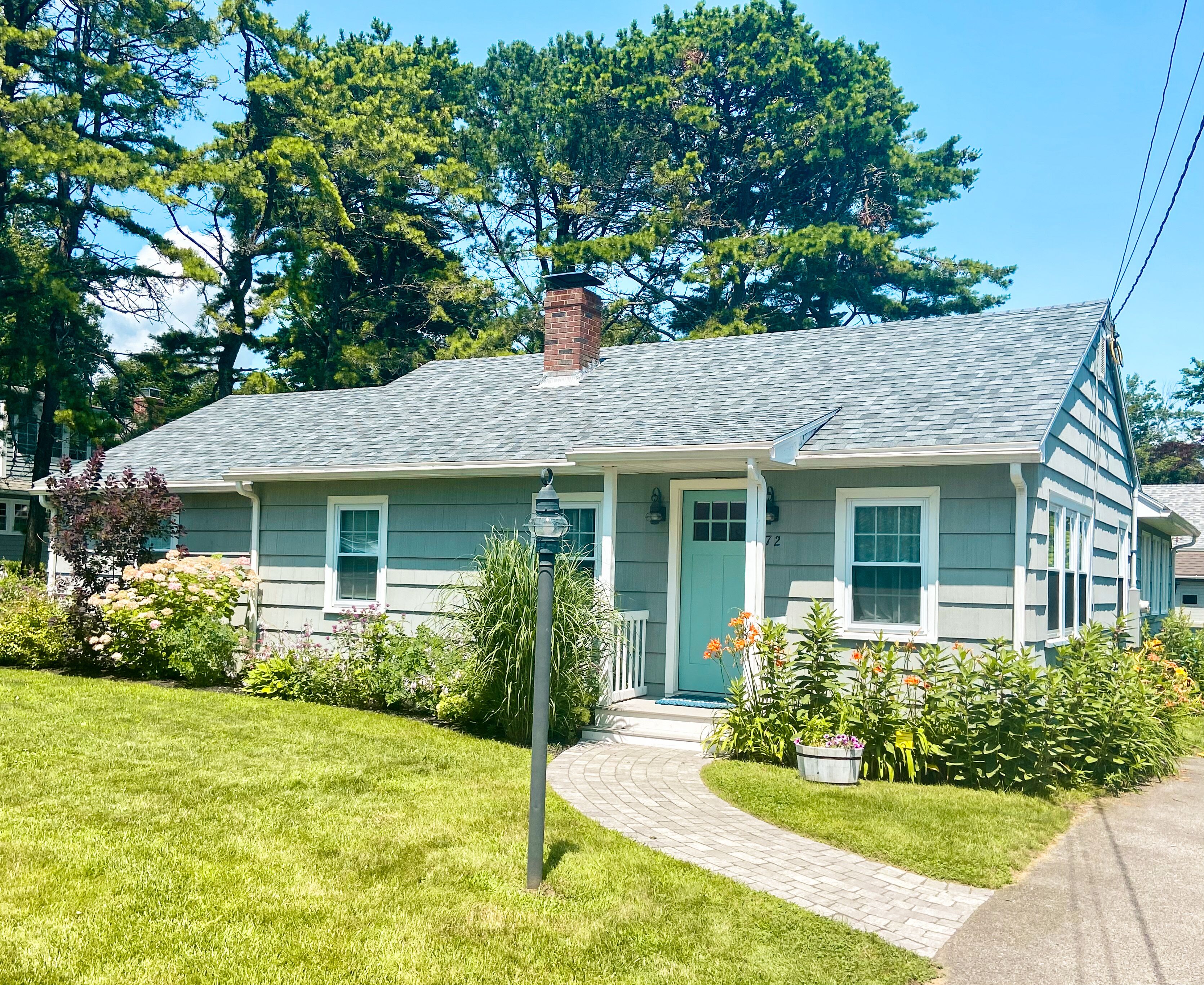 Newly Remodeled Beach Cottage ~ under a half mile to Moody Beach!