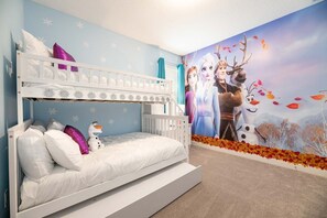 5 bedrooms, iron/ironing board, WiFi, bed sheets - Trendy Villa with Games Room at Encore (Kissimmee)