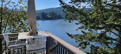 Flathead Lake front Condo with fabulous views Bigfork, MT