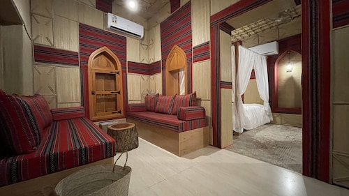 Charming Omani Historical House in Mutrah 