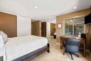 4 habitaciones, escritorio, tabla de planchar con plancha y wifi gratis 