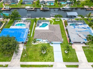 Exterior - Prestigious location, Gulf Access, Heated Pool - Villa Pineapple Oasis - Roelens Vacations (Cape Coral)