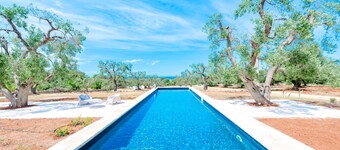 Villa "Fora" near the Sea with Pool, Wi-Fi, Garden & Terrace