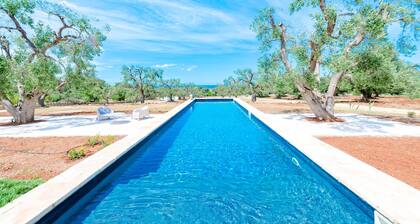 Villa "Fora" near the Sea with Pool, Wi-Fi, Garden & Terrace