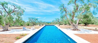 Villa "Fora" near the Sea with Pool, Wi-Fi, Garden & Terrace