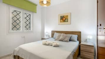 2 bedrooms, iron/ironing board, free WiFi, bed sheets