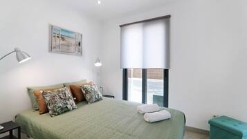 2 chambres, fer et planche à repasser, Wi-Fi gratuit, draps fournis