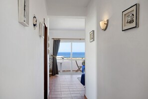Interior - Pet-Friendly Apartment Meia Praia by the Beach & Wi-Fi (Lagos)