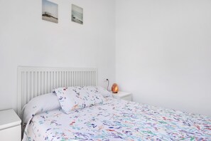 2 habitaciones, tabla de planchar con plancha y wifi gratis 