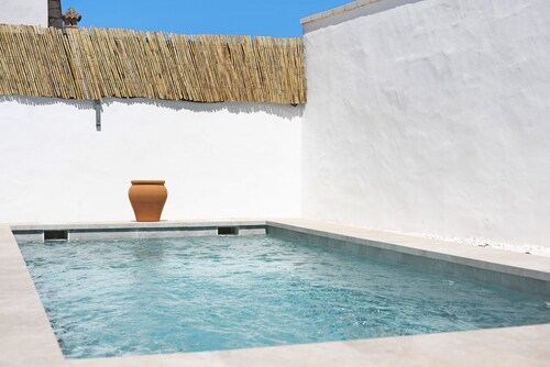 Pet-friendly Chalet Casa Jaime with Wi-Fi, Pool, Garden & Terrace