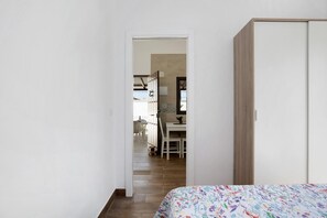 2 habitaciones, tabla de planchar con plancha y wifi gratis 