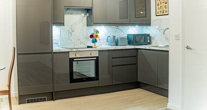 TWO BEDROOM LUXURY GROUND FLOOR APARTMENT.