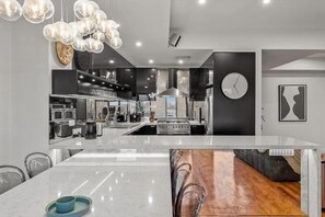 Fridge, oven, dishwasher, coffee/tea maker