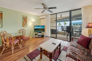 Huoneisto, 1 makuuhuone | Olohuone | 42–tuumainen televisio, jossa kaapelikanavat