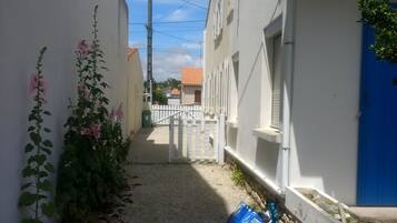 Enceinte de lâhĂ©bergement