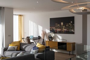 Smart TV, DVD player, stereo