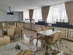 Dagelijks ontbijtbuffet inbegrepen