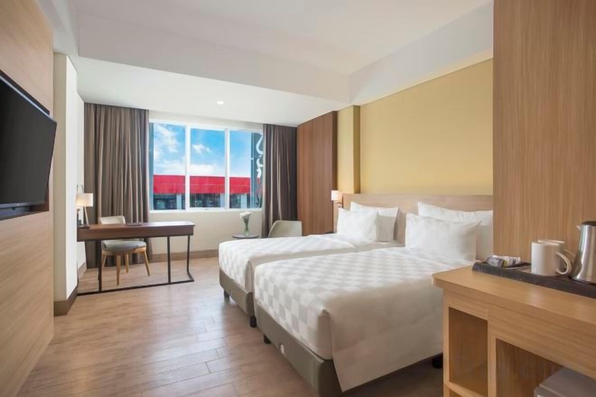Minibar, in-room safe, desk, blackout drapes