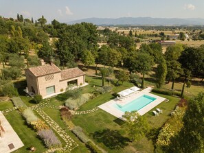 Aerial view - Villa Ripa by Mmega (Foiano della Chiana)