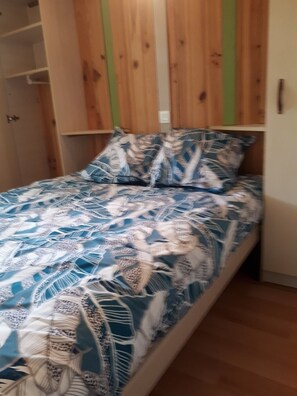 2 makuuhuonetta, vuodevaatteet