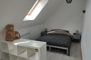 2 camere, culla da viaggio, Wi-Fi gratuito, lenzuola