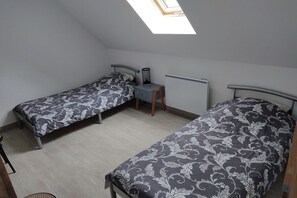 2 makuuhuonetta, vauvan matkasänky, ilmainen Wi-Fi, vuodevaatteet