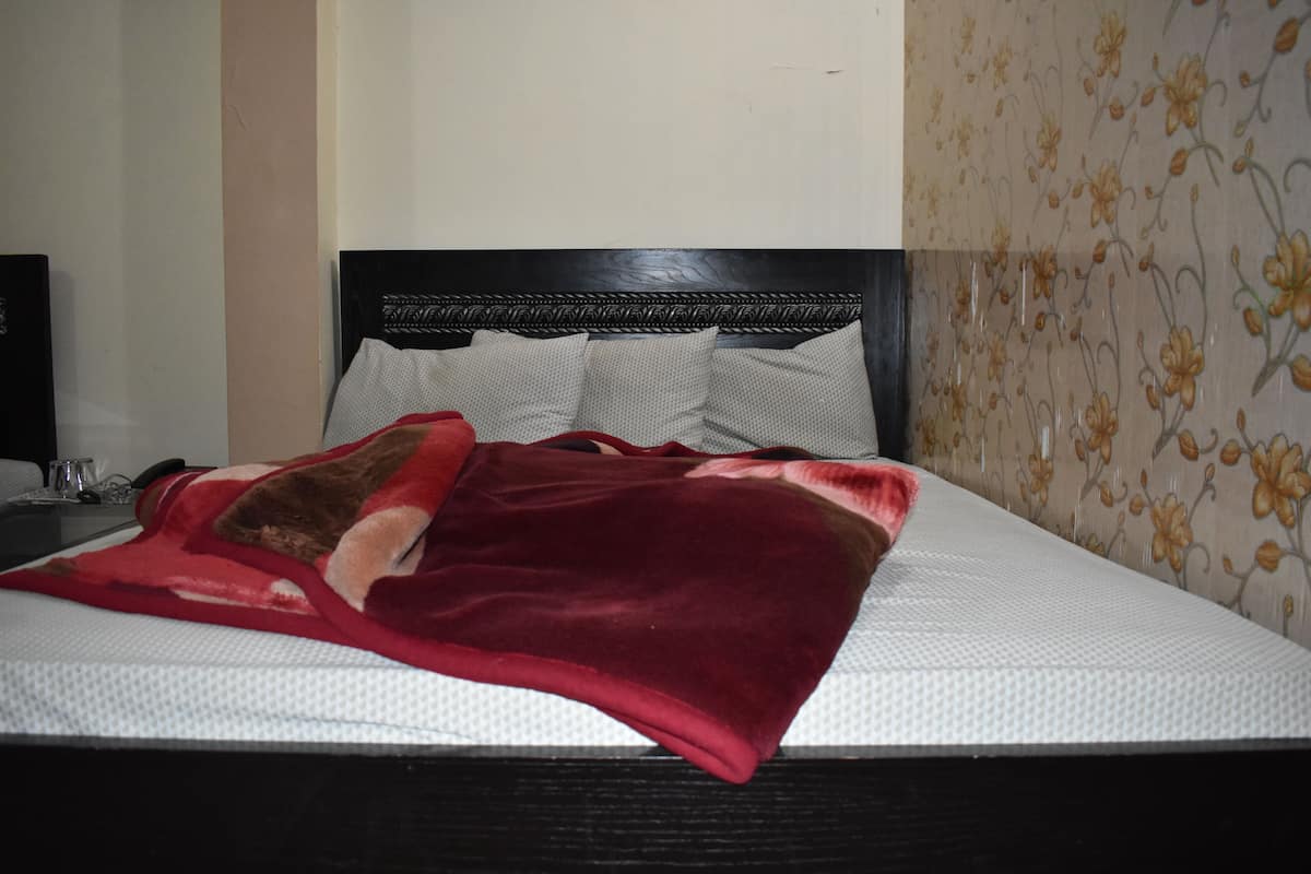 Deluxe tweepersoonskamer | Gratis wifi, beddengoed